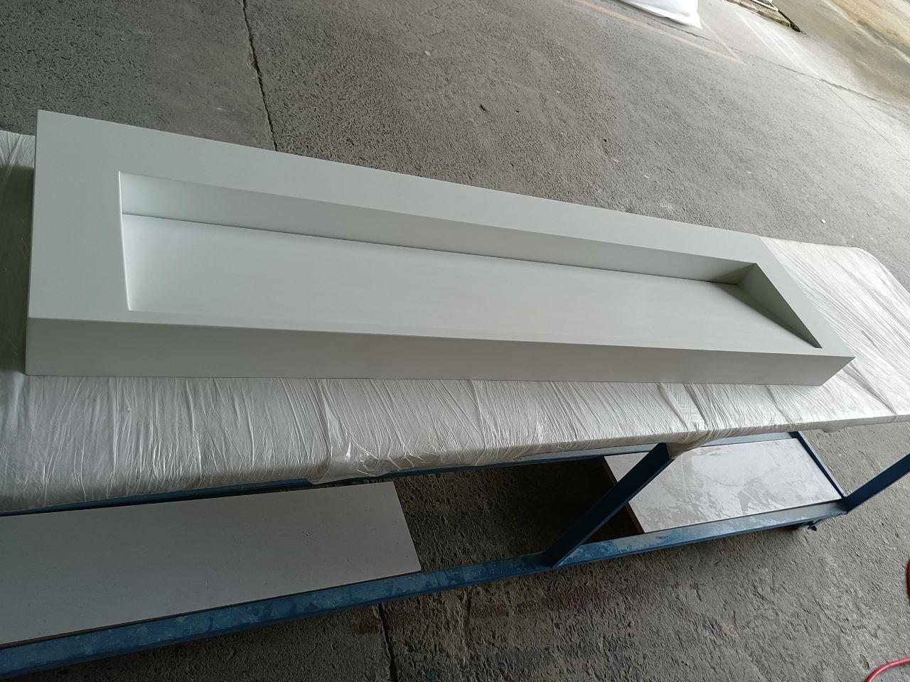 Ramp Basin 1800mm Wall Hung (Custom) B1800