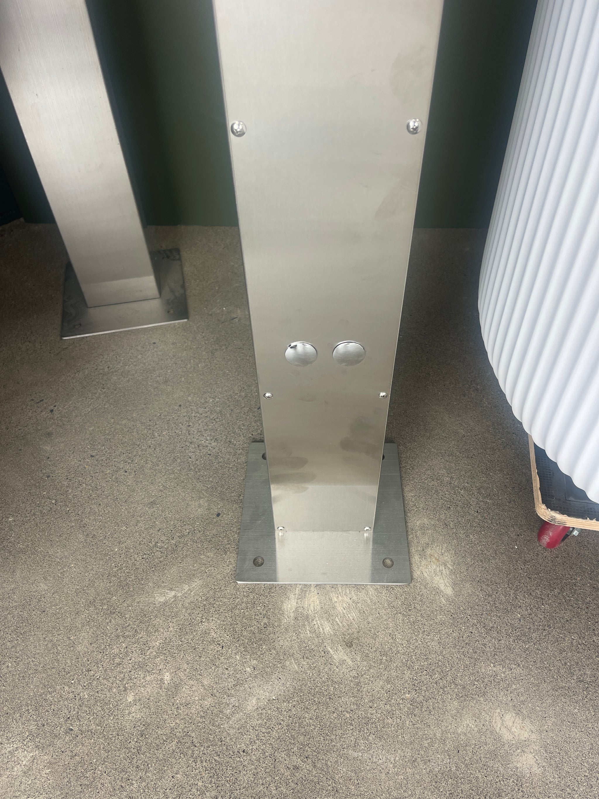 Raglan Stainless Outdoor Shower Column - STA10-2