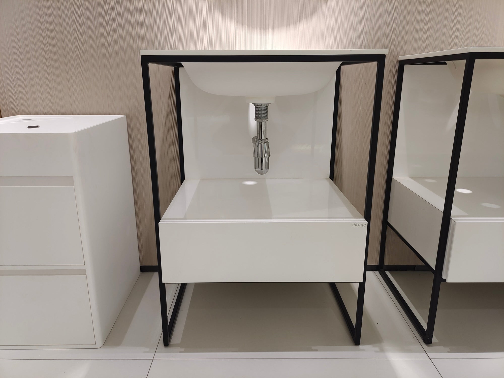 Floorstanding Vanity - Slim w/Basin - 600mm - G2700-0