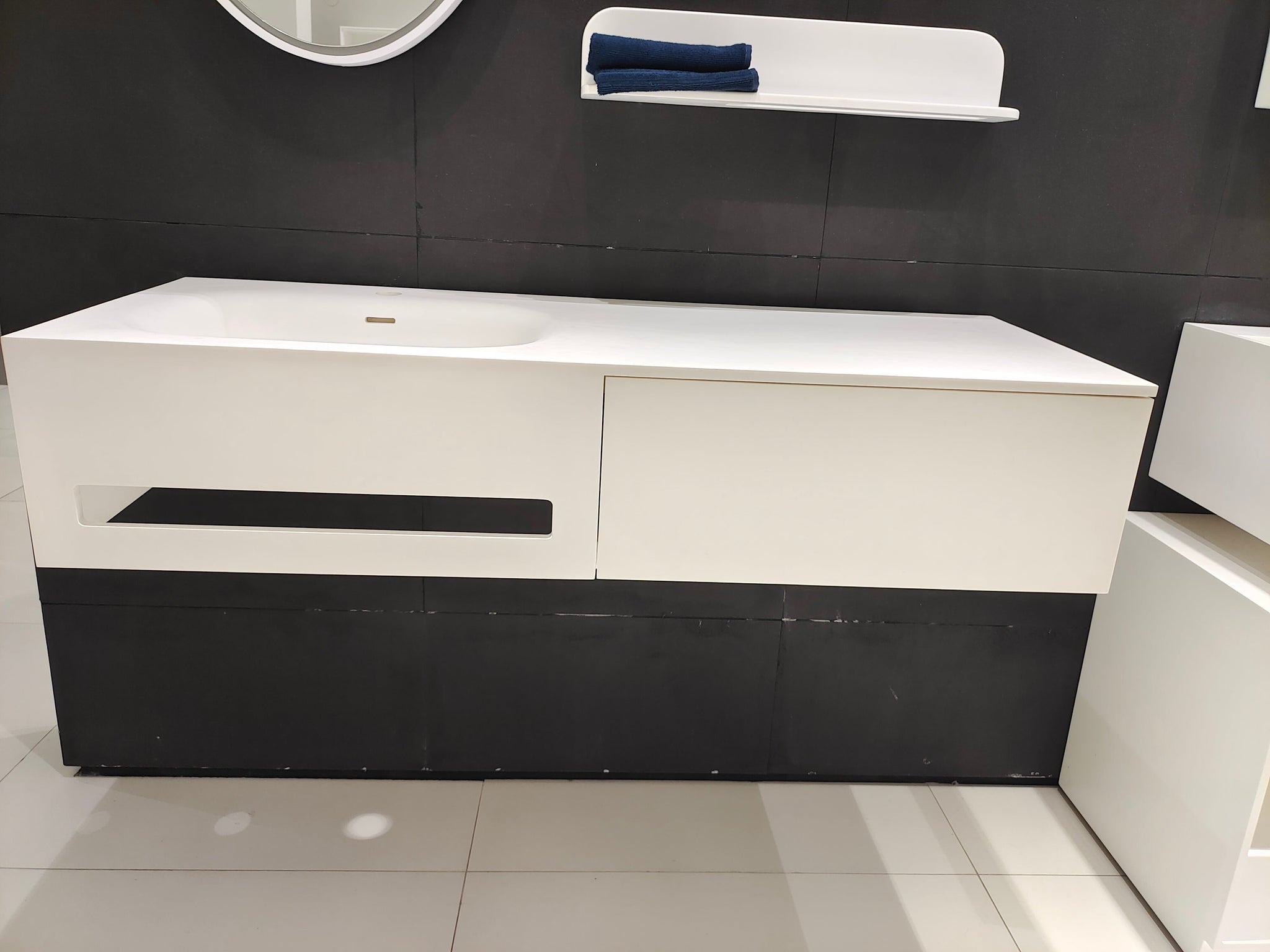 Wall Hung Vanity & Solid Basin - 1200mm - G38487-1