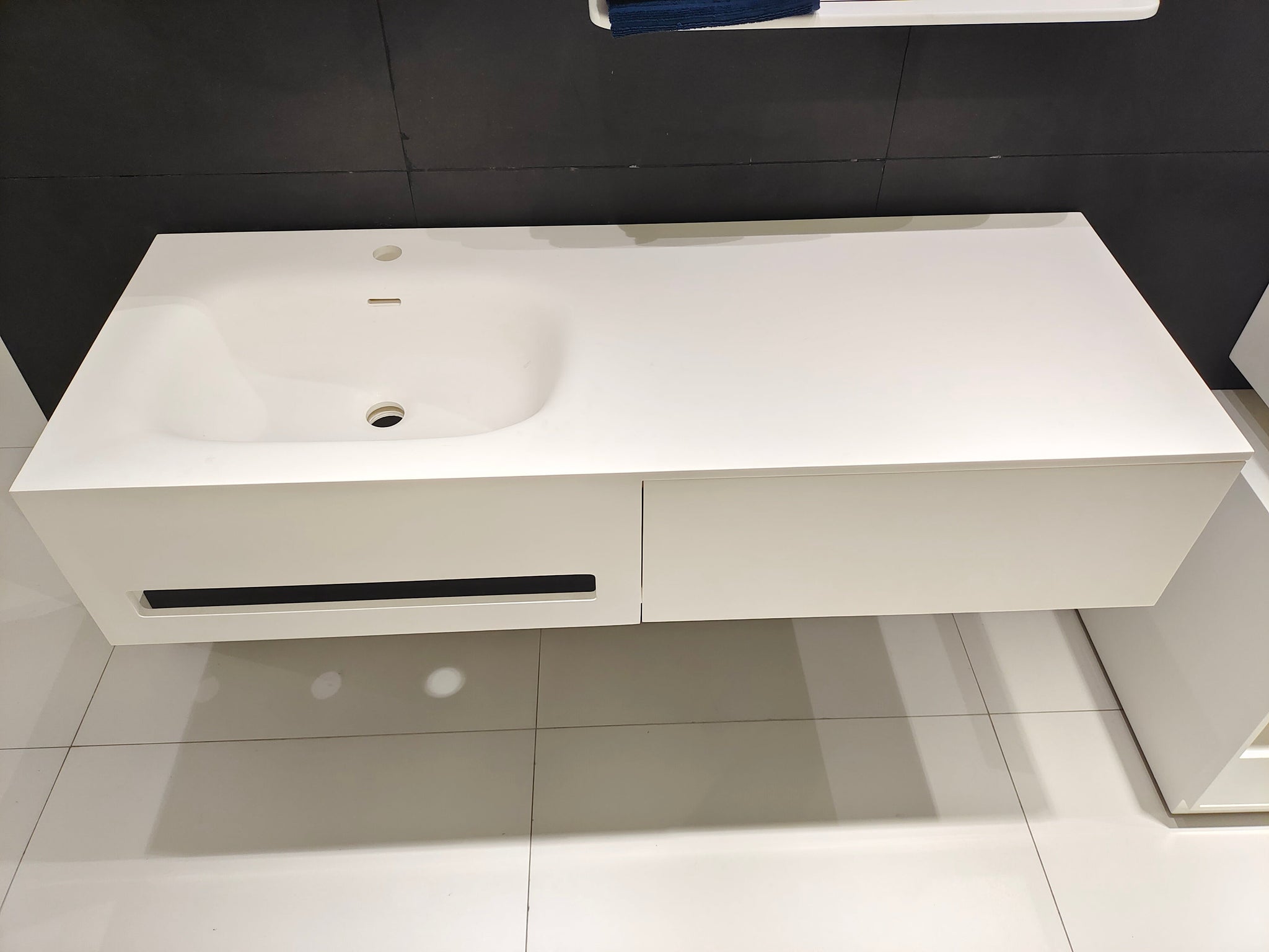 Wall Hung Vanity & Solid Basin - 1200mm - G38487-1