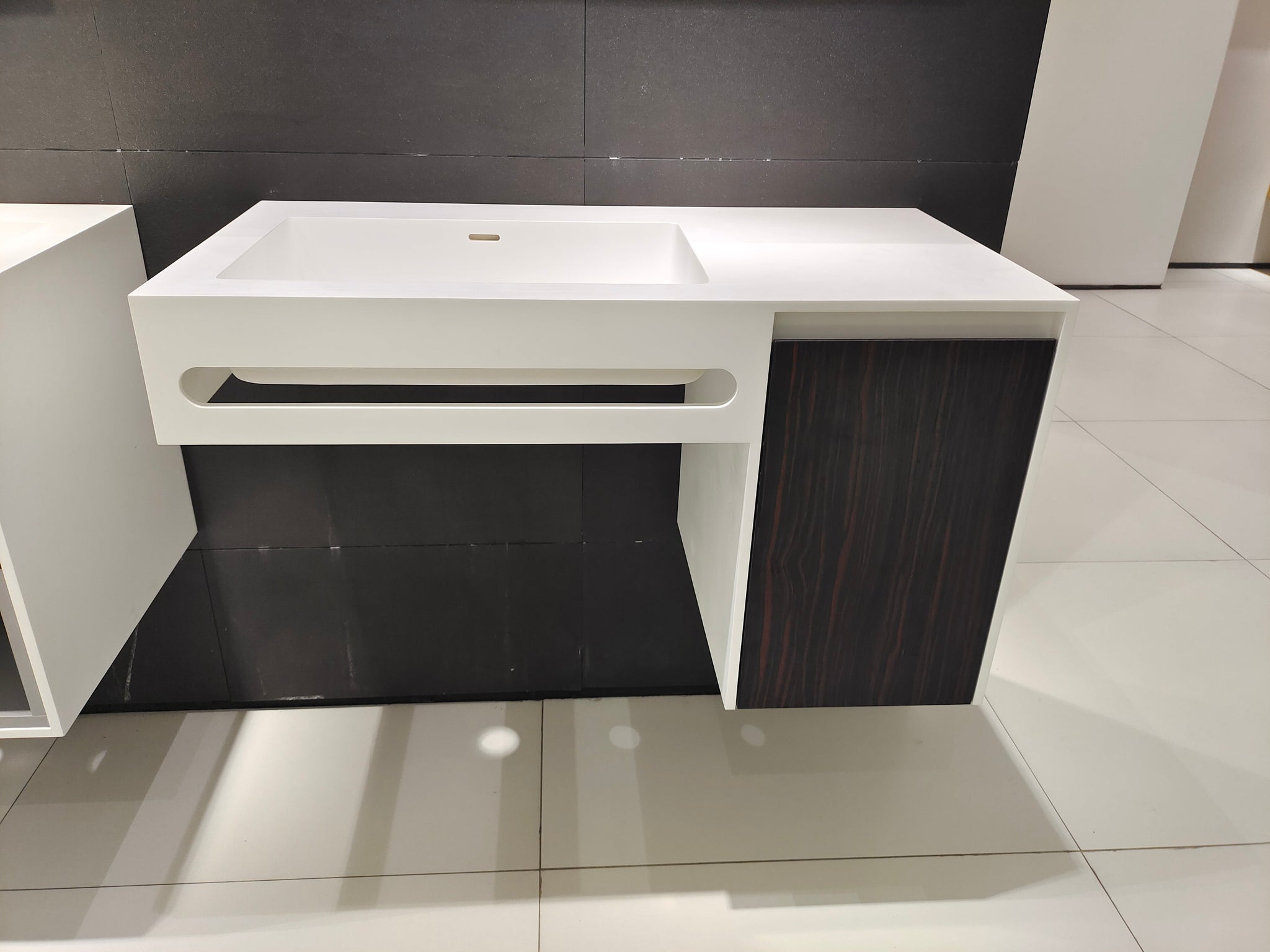 Wall Hung Vanity & Basin - 900mm - G38553