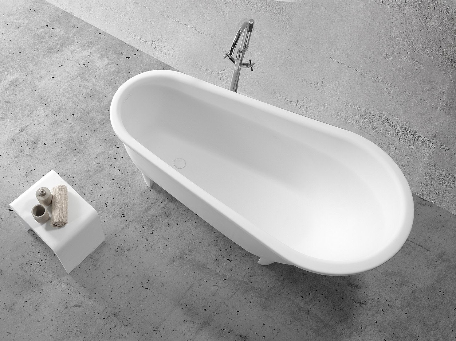 Vintage Shape Stone Bath - 1720mm - B095