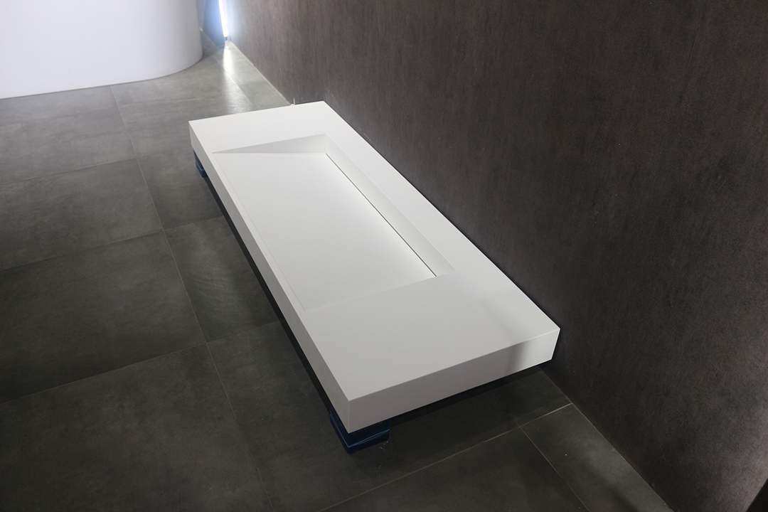 Ramp basin 1524mm wall hung B6060