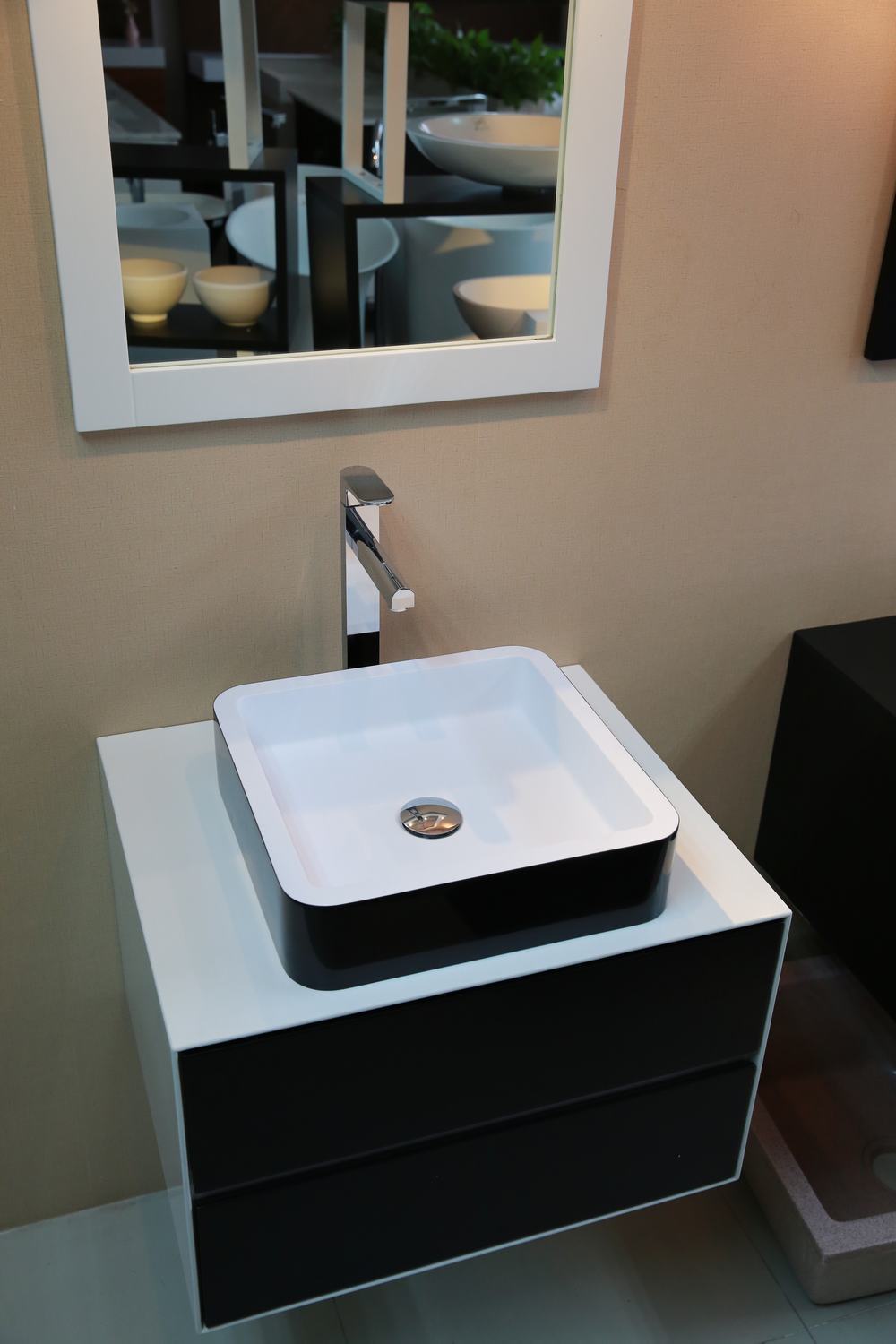 Hugi Modern Stone Basin