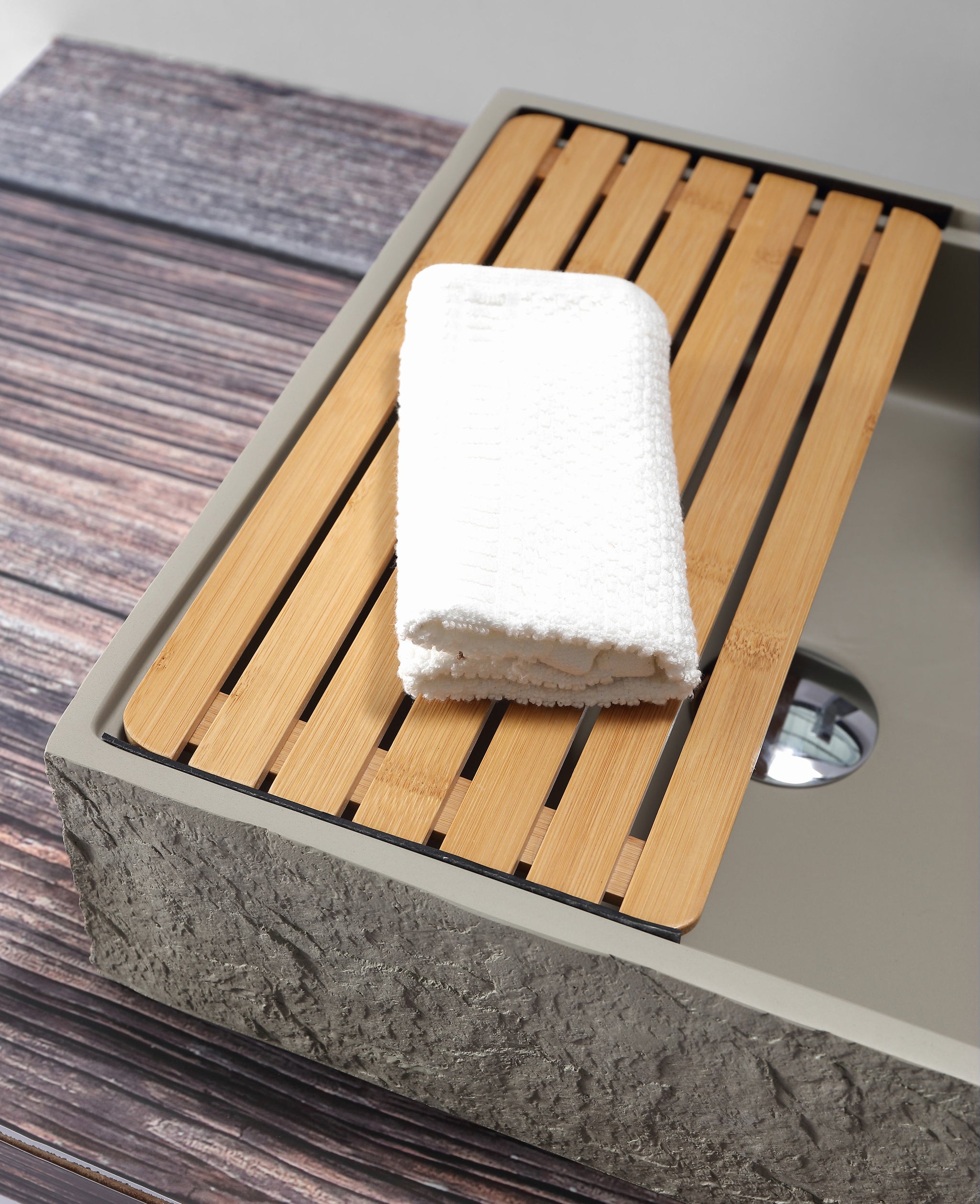 Textured Basin w/ Bamboo Cover - 505mm - B1160