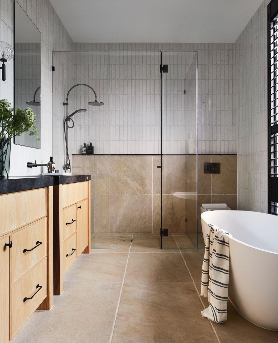 Hugi Classic Stone Bath - Best Selling Luxury Style - 1630mm - B008