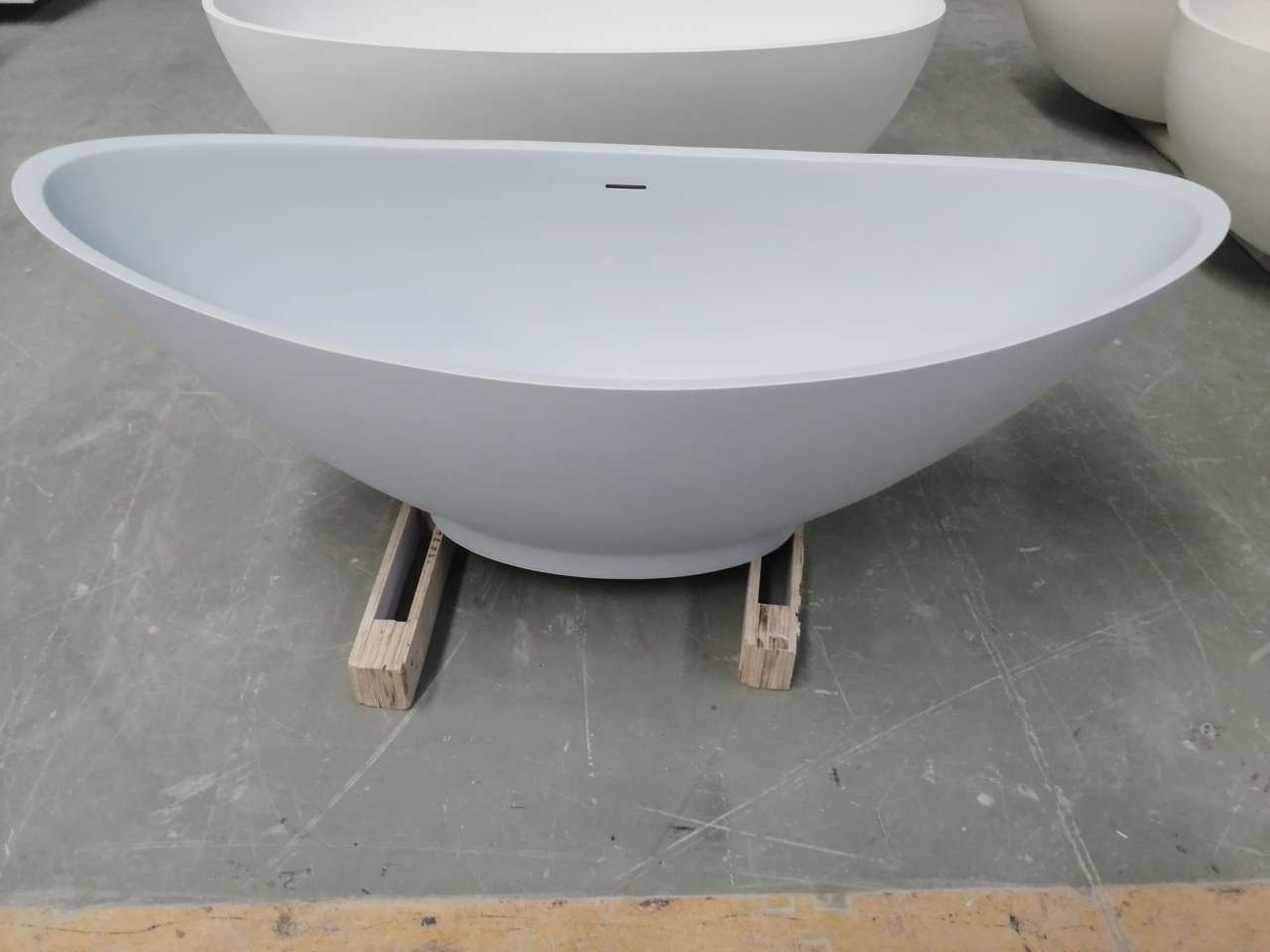 Oversized Sky Blue Stone Bath - 1865mm - B051