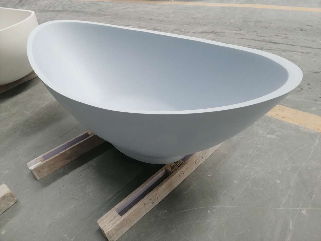 Oversized Sky Blue Stone Bath - 1865mm - B051