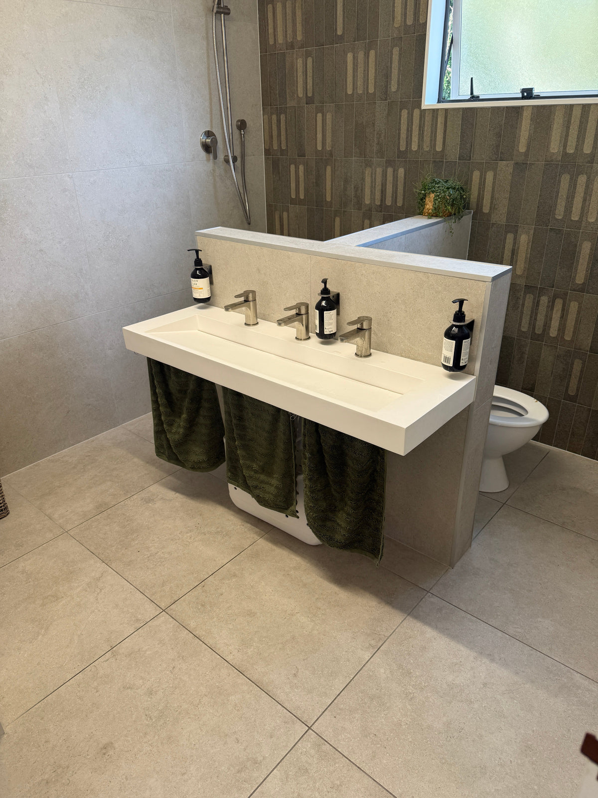 Con Rete Ramp Basin The Ramp Basin Junior 100 - 1200mm – Stonebaths New Zealand